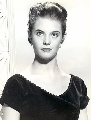 Lois Smith headshot