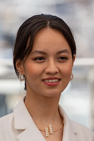 Lucie Zhang headshot