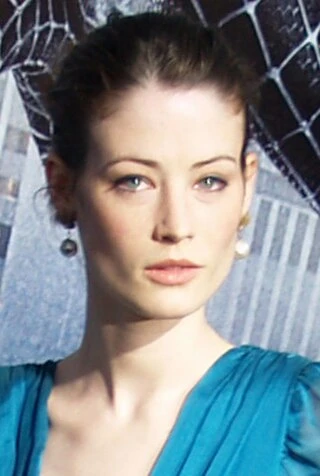 Lucy Gordon headshot