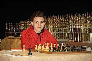 Luke Harmon headshot