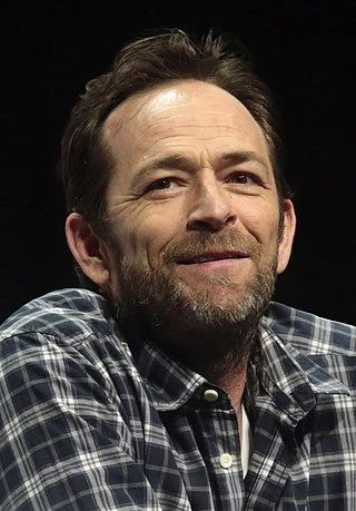 Luke Perry headshot