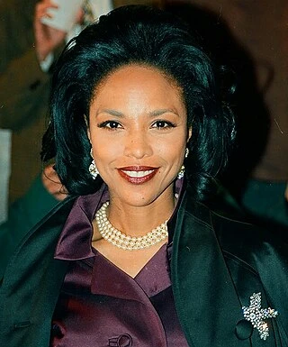 Lynn Whitfield headshot