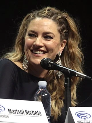 Mädchen Amick headshot
