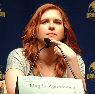 Magda Apanowicz headshot