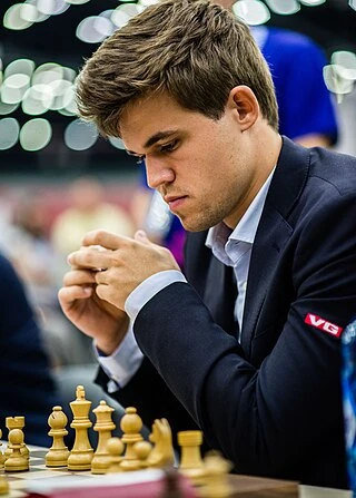 Magnus Carlsen headshot