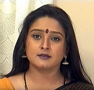 Malavika Avinash headshot