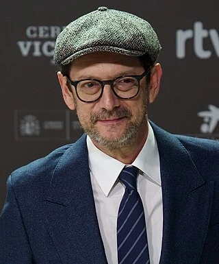 Manolo Solo headshot