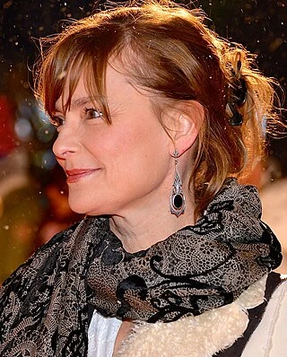 Marie Richardson headshot