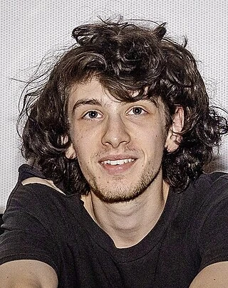 Mark Eydelshteyn headshot