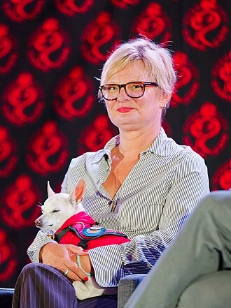 Martha Plimpton headshot