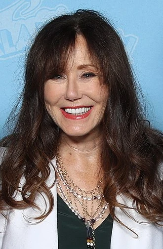 Mary McDonnell headshot