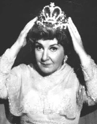 Maureen Stapleton headshot