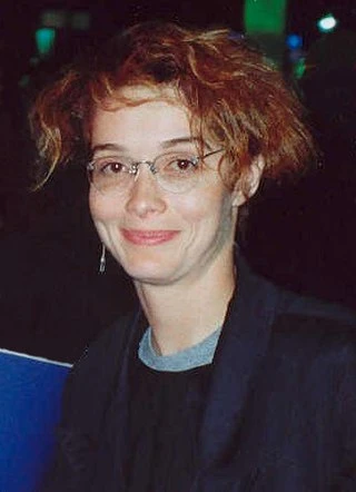 Melanie Mayron headshot