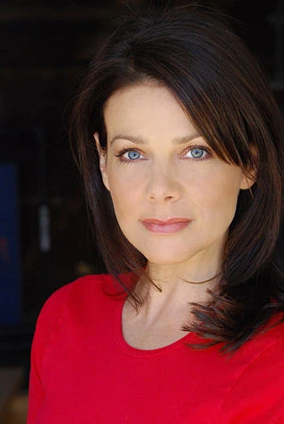 Meredith Salenger headshot