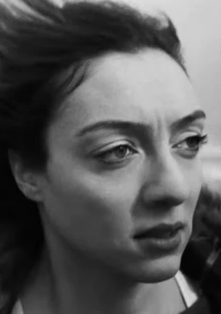 Merve Dizdar headshot