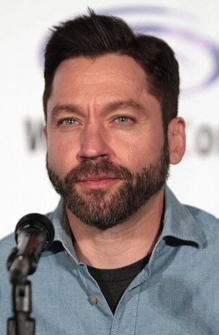 Michael Weston headshot