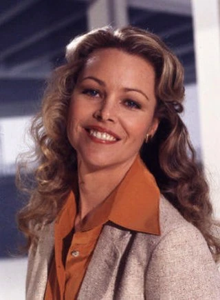 Michelle Phillips headshot