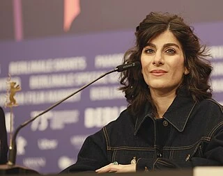 Mina Kavani headshot