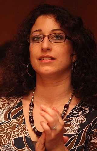 Mona Achache headshot