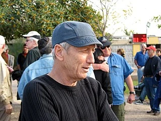 Moni Moshonov headshot