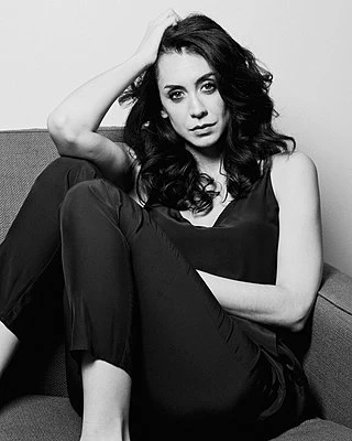 Mozhan Marnò headshot