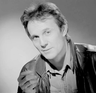Murray Head headshot