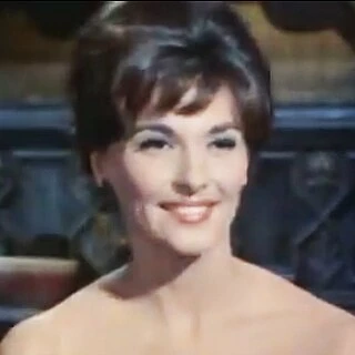 Nancy Kovack headshot