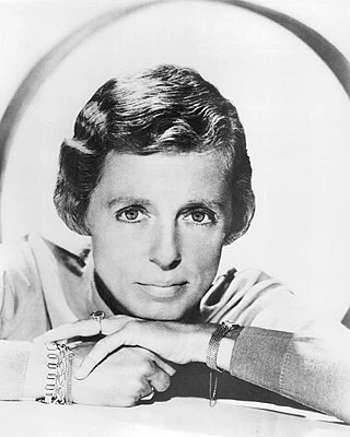 Nancy Kulp headshot