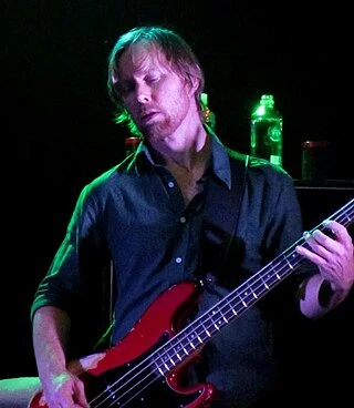 Nate Mendel headshot