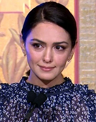 Nazanin Boniadi headshot
