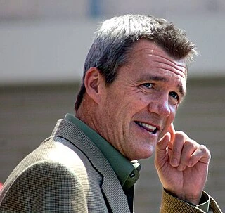 Neil Flynn headshot