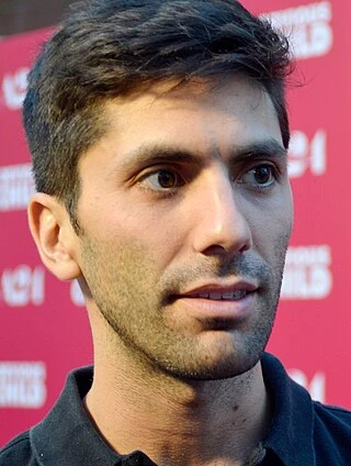 Nev Schulman headshot