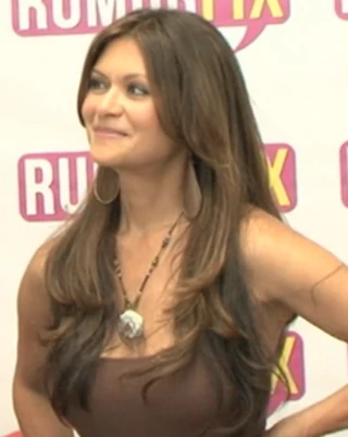 Nia Peeples headshot