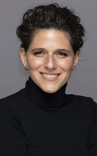 Noa Koler headshot