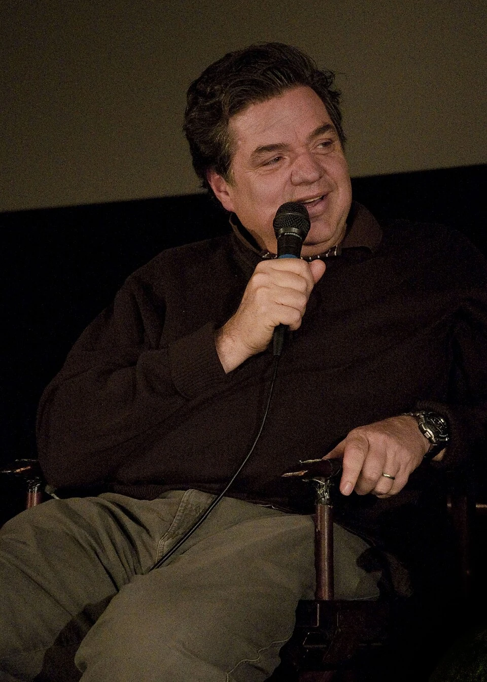 Oliver Platt headshot