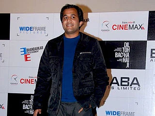 Omi Vaidya headshot