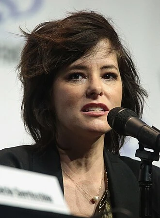 Parker Posey headshot