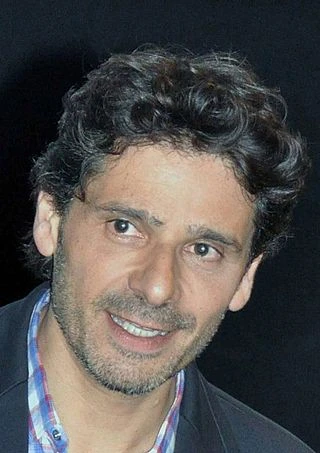 Pascal Elbé headshot