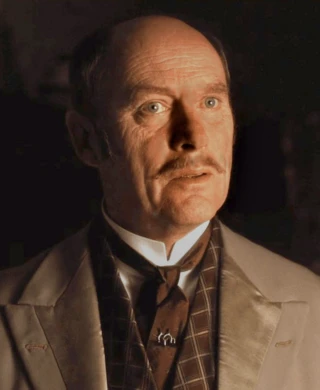 Patrick Malahide headshot