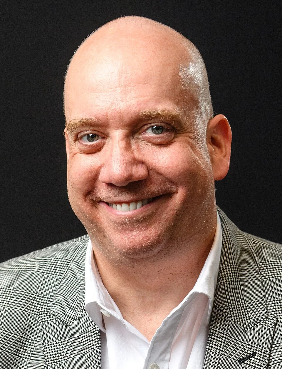 Paul Giamatti headshot