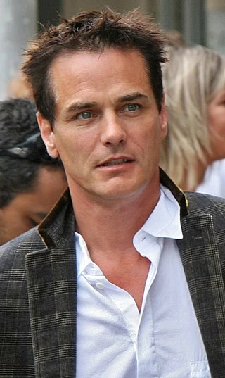Paul Gross headshot