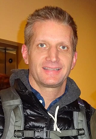 Paul Sparks headshot