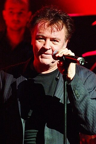 Paul Young image