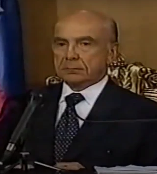 Pedro Carmona headshot