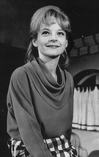 Penny Fuller headshot