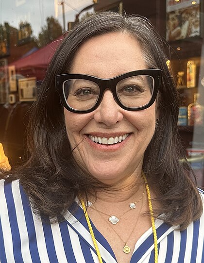 Amy Glazer image