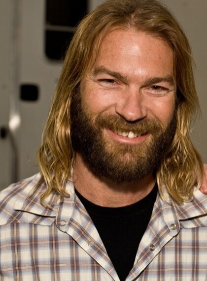 Andrew Wilson headshot