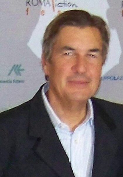 Andy Harries image