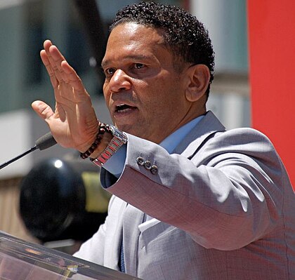 Benny Medina image
