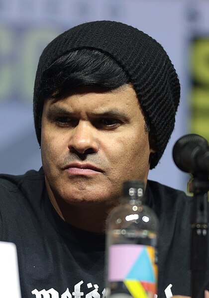 Elgin James image